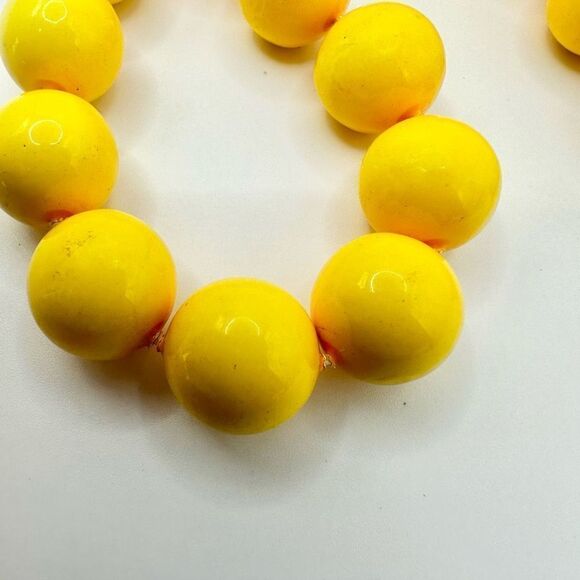 Yellow beaded necklace - Picture 5 of 6